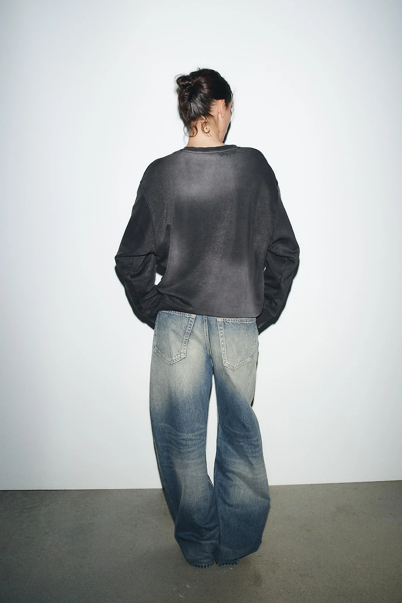 WASHED EFFECT RIPPED SWEATSHIRT
