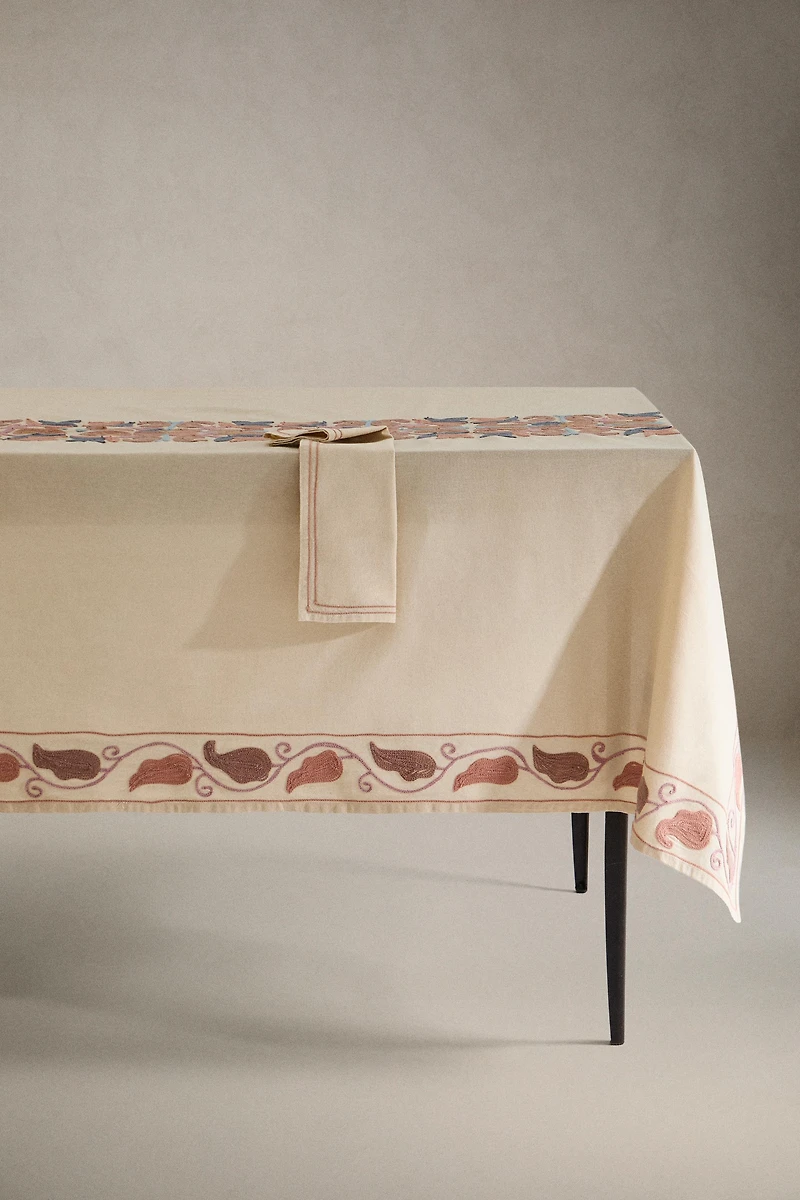 NAPPE COTON BRODERIES