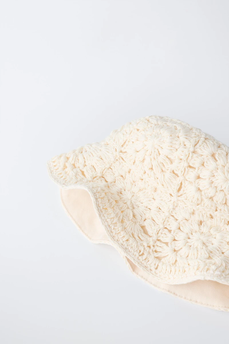 REVERSIBLE CROCHET FLORAL HAT