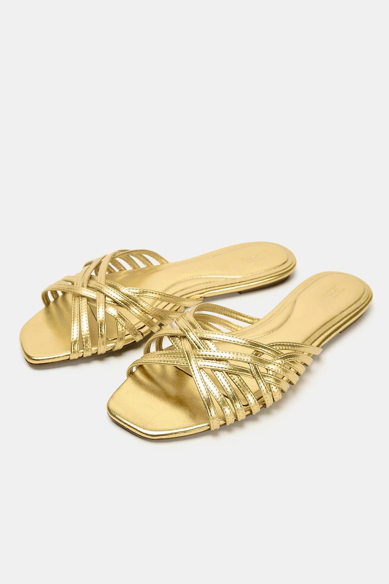 METALLIC EFFECT FLAT SANDALS