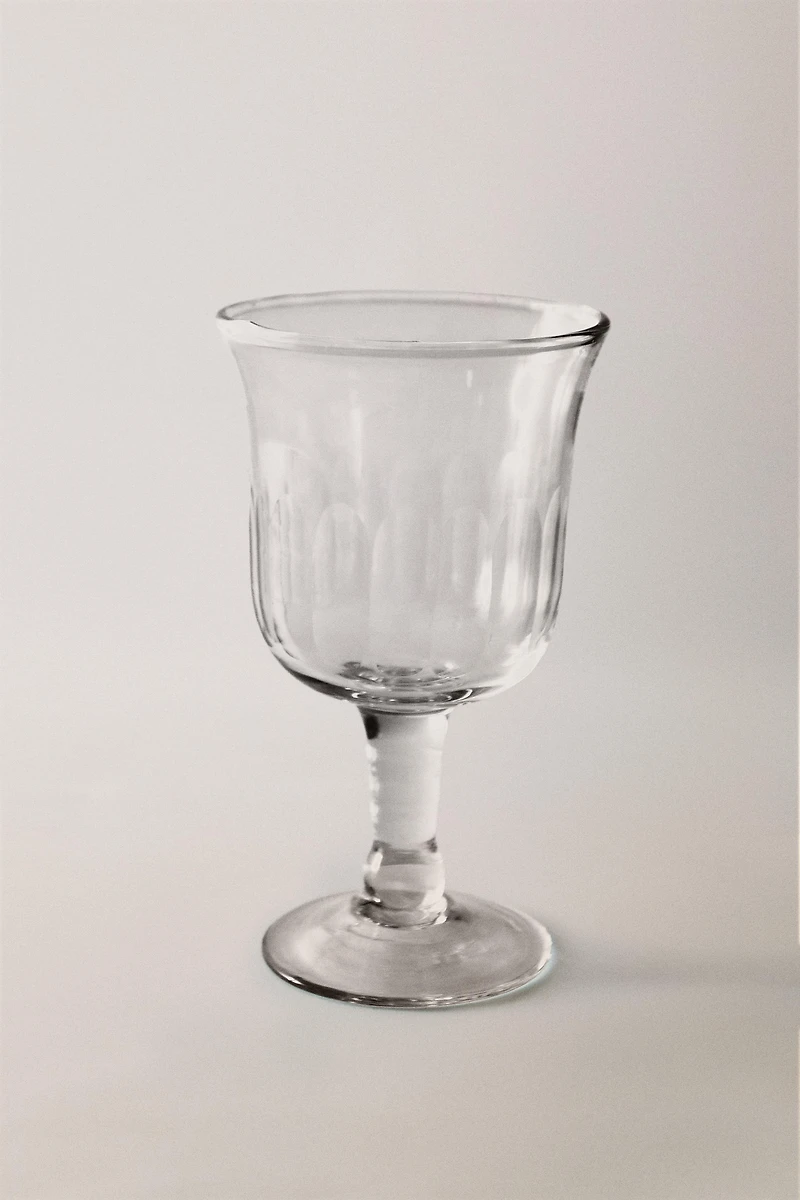 VERRE À PIED RELIEF VERTICAL