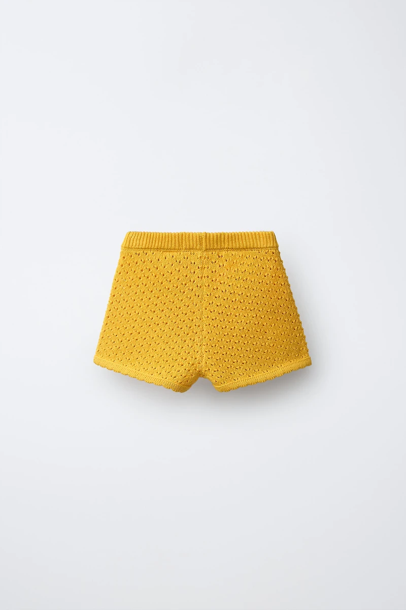 SHORT EN MAILLE FLEUR BRODÉE