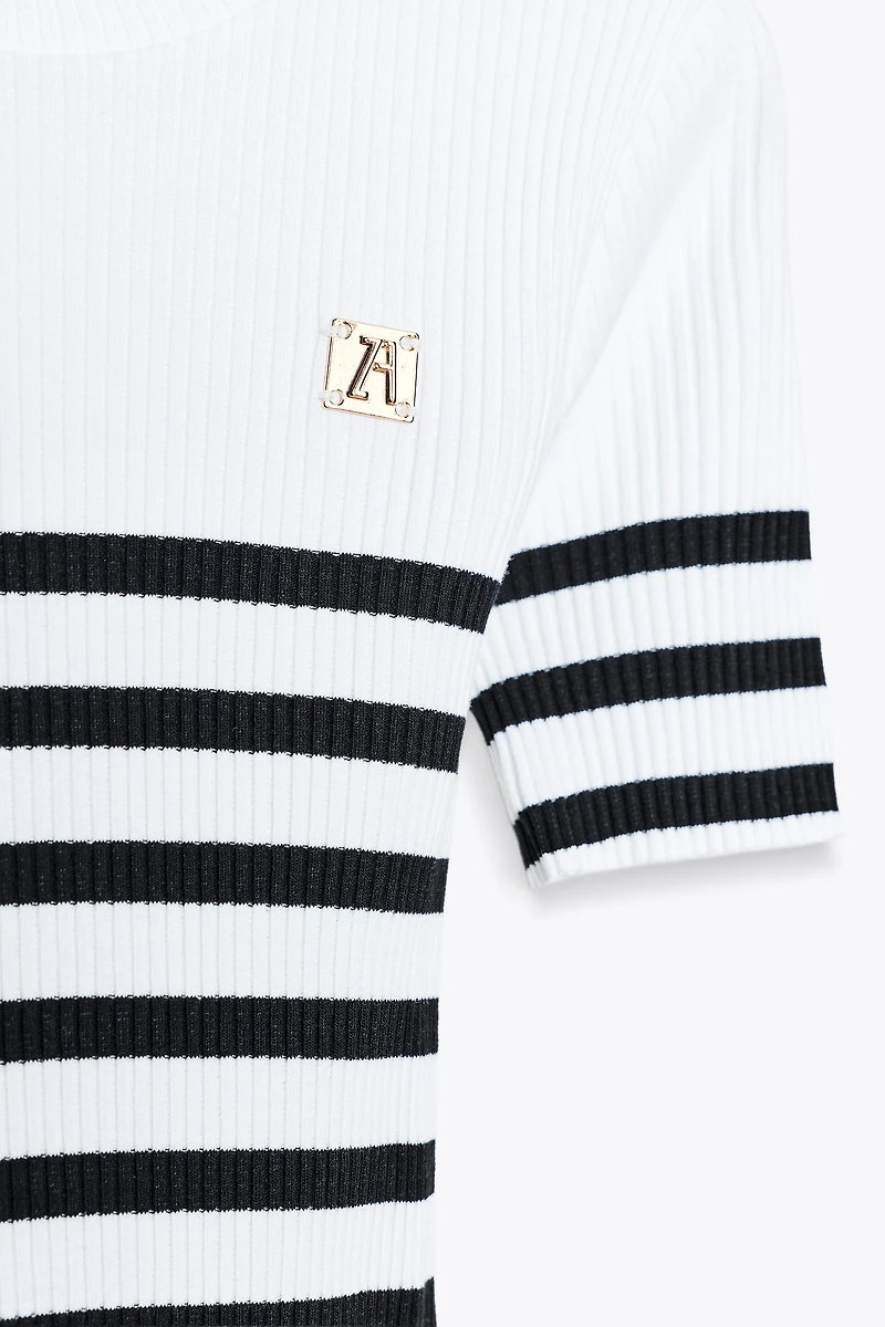 ZARA STRIPED BROOCH T-SHIRT