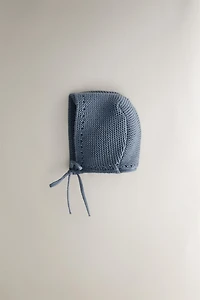 CHILDREN'S BONNET WITH BOBBLES