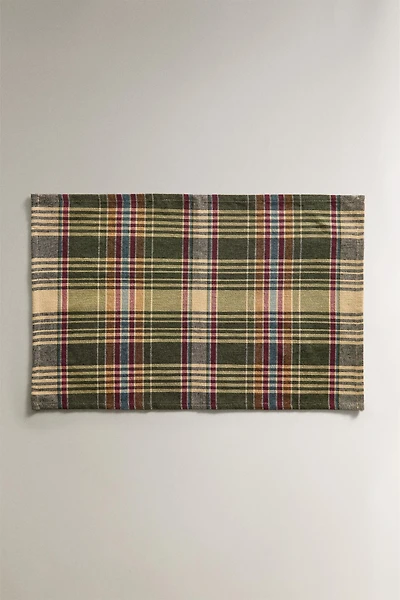 COLORED CHECK PLACEMAT