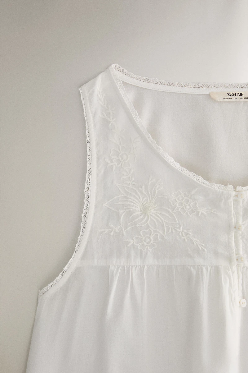 EMBROIDERED COTTON NIGHTGOWN
