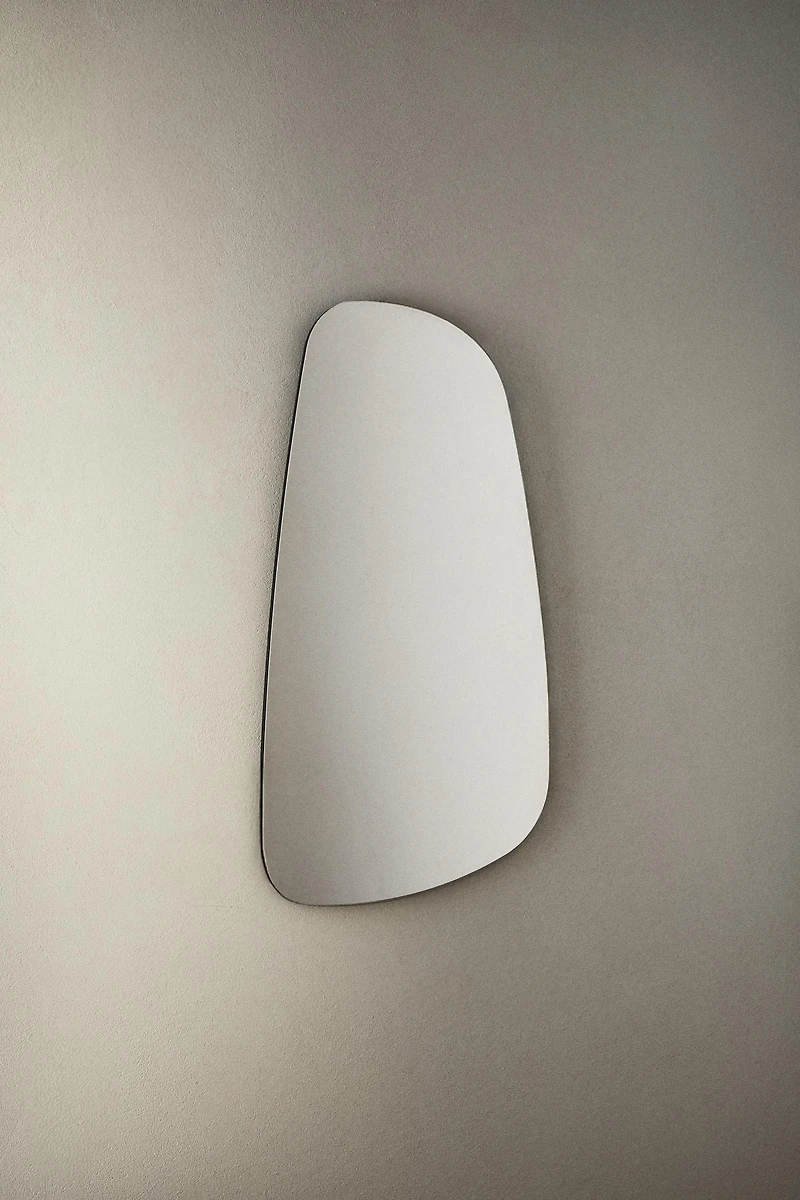 IRREGULAR WALL MIRROR