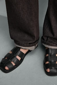 BUCKLED FISHERMAN SANDALS