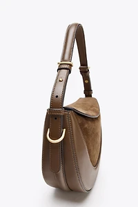 SAC BANDOULIÈRE AVEC RABAT EN CUIR
