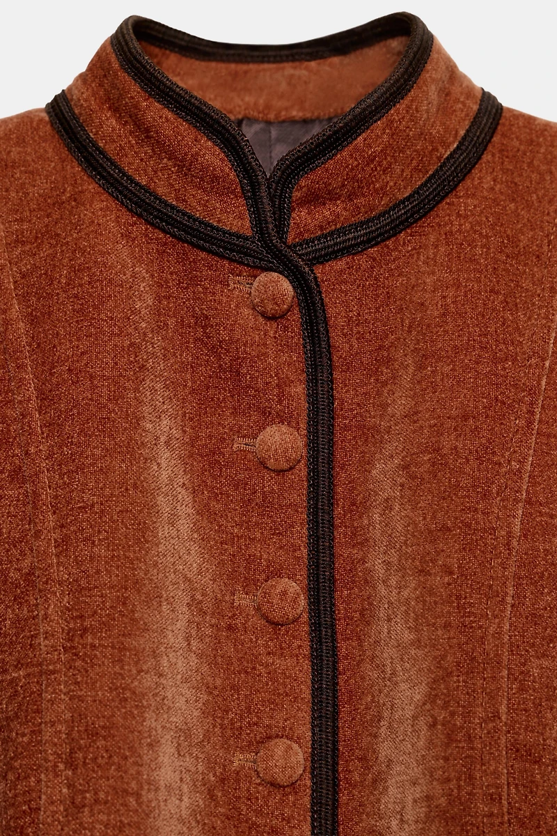 CONTRASTING TRIM BLAZER