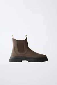 ANKLE BOOTS WITH PULL TABS