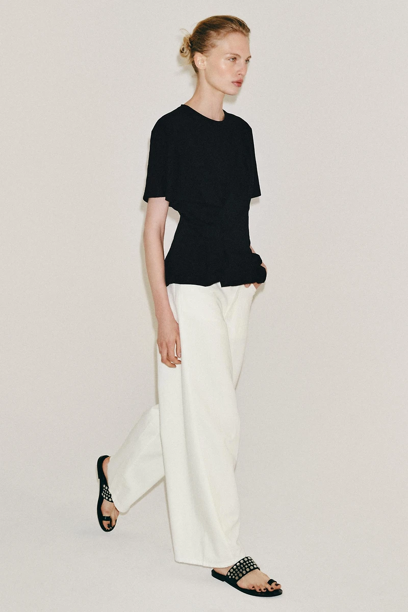FITTED PLEATED T-SHIRT