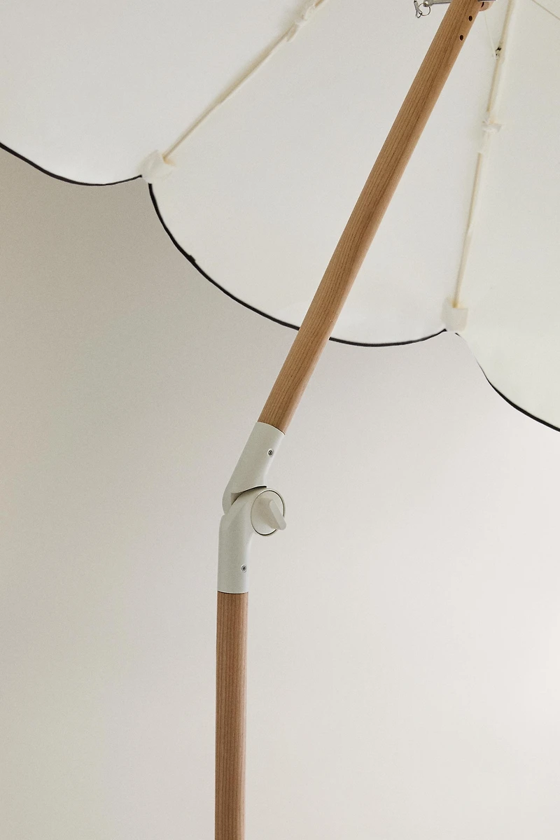 CONTRAST-EDGE BEACH UMBRELLA (ø 160CM)