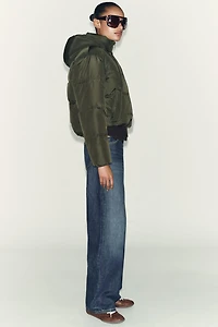 ANORAK COURT À CAPUCHE DÉPERLANT COUPE-VENT