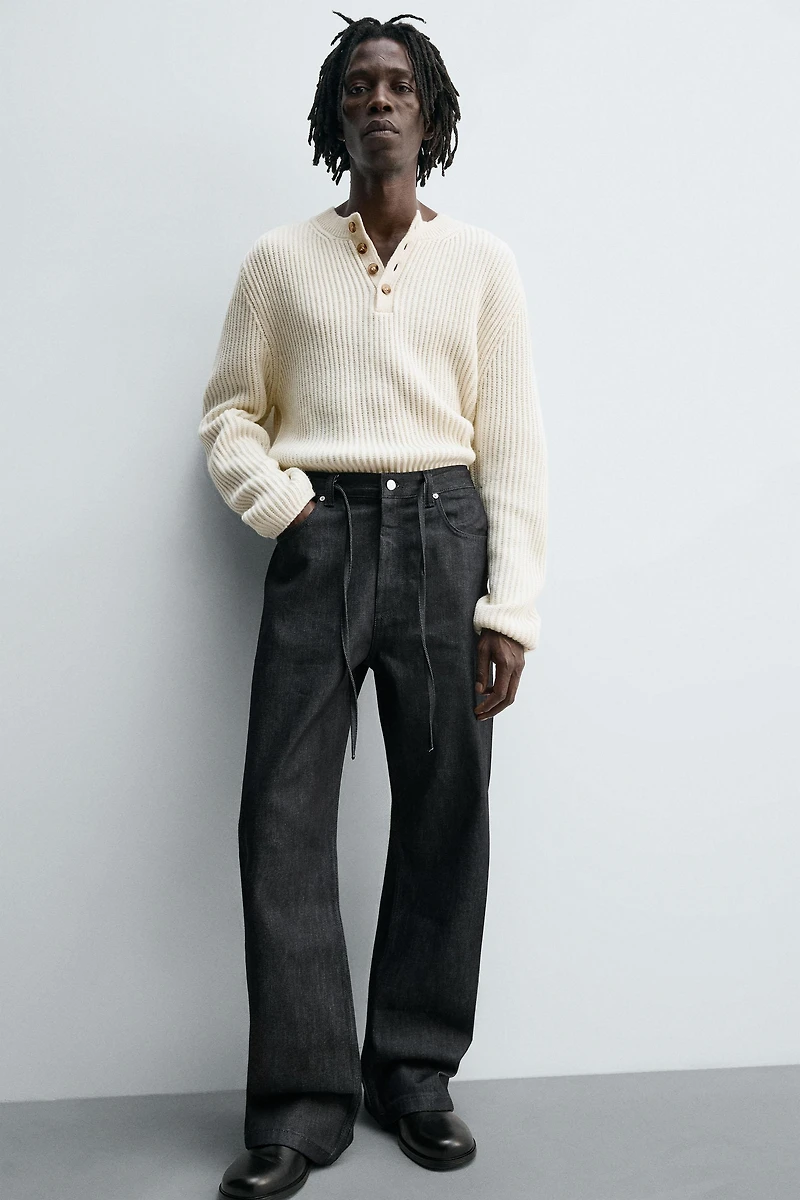 JEAN RELAXED FLARE FIT