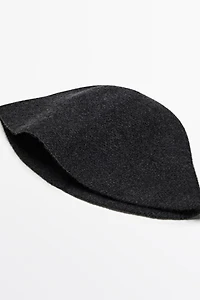 Knit bucket hat