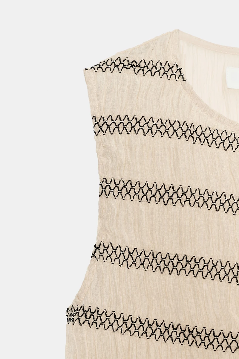 CONTRAST SEAM VEST TOP