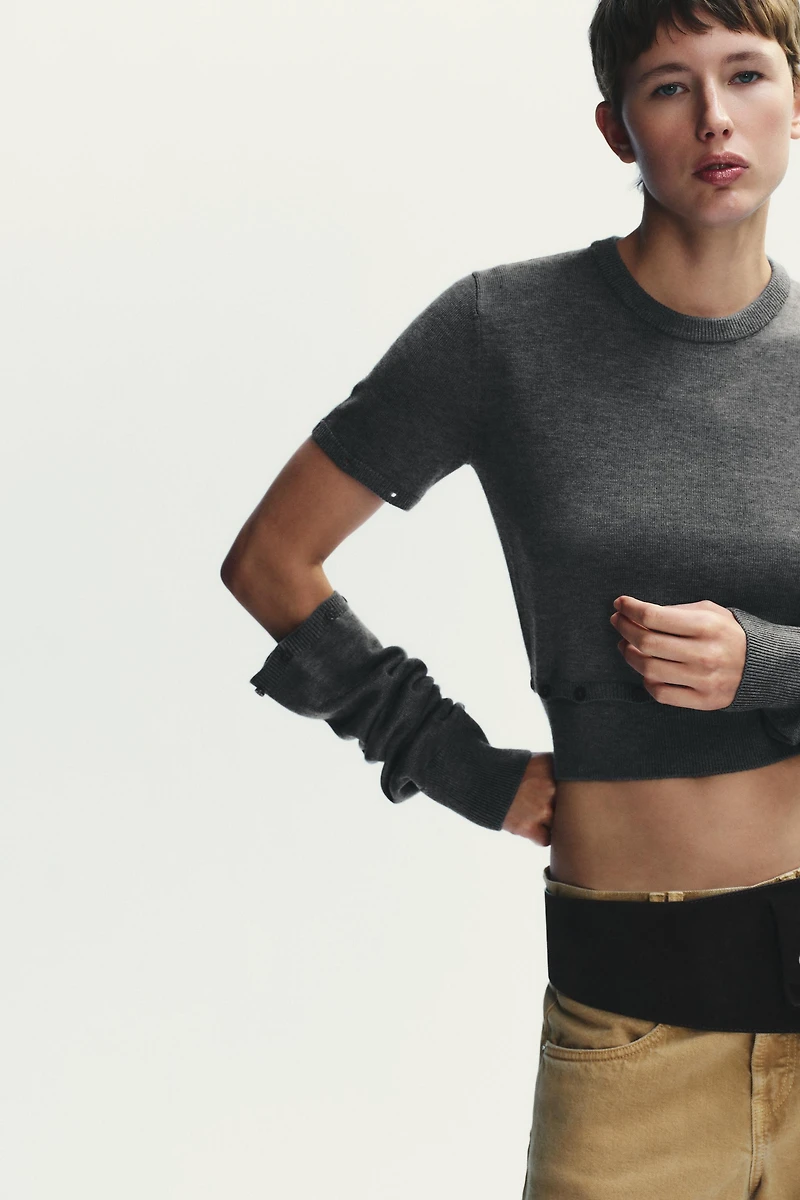 BUTTON KNIT DETACHABLE SWEATER