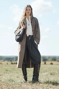 LEATHER SHOULDER BAG LIMITED EDITION