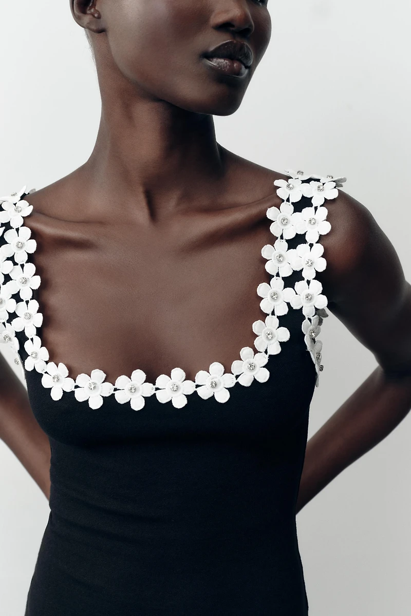 ROBE STRETCH FOURNITURES FLEURS