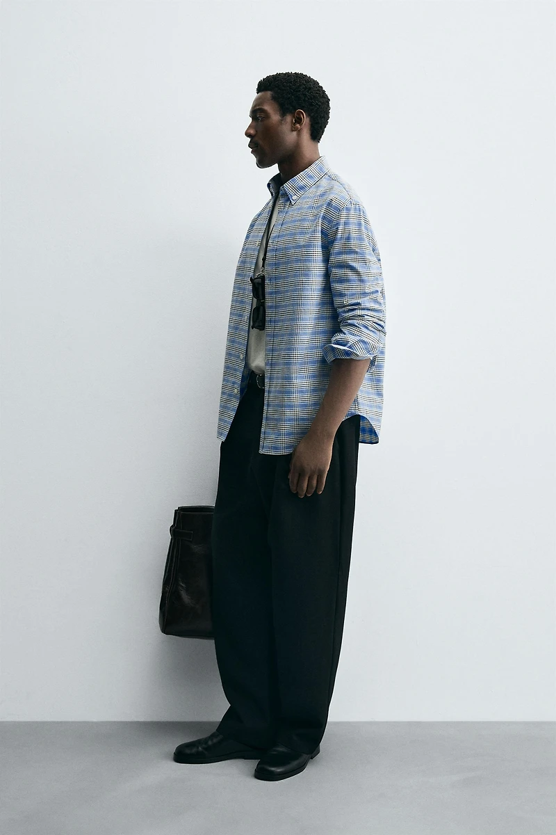 CHEMISE À CARREAUX COL BOUTONNÉ