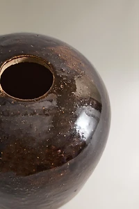 SMALL ROUND STONEWARE VASE