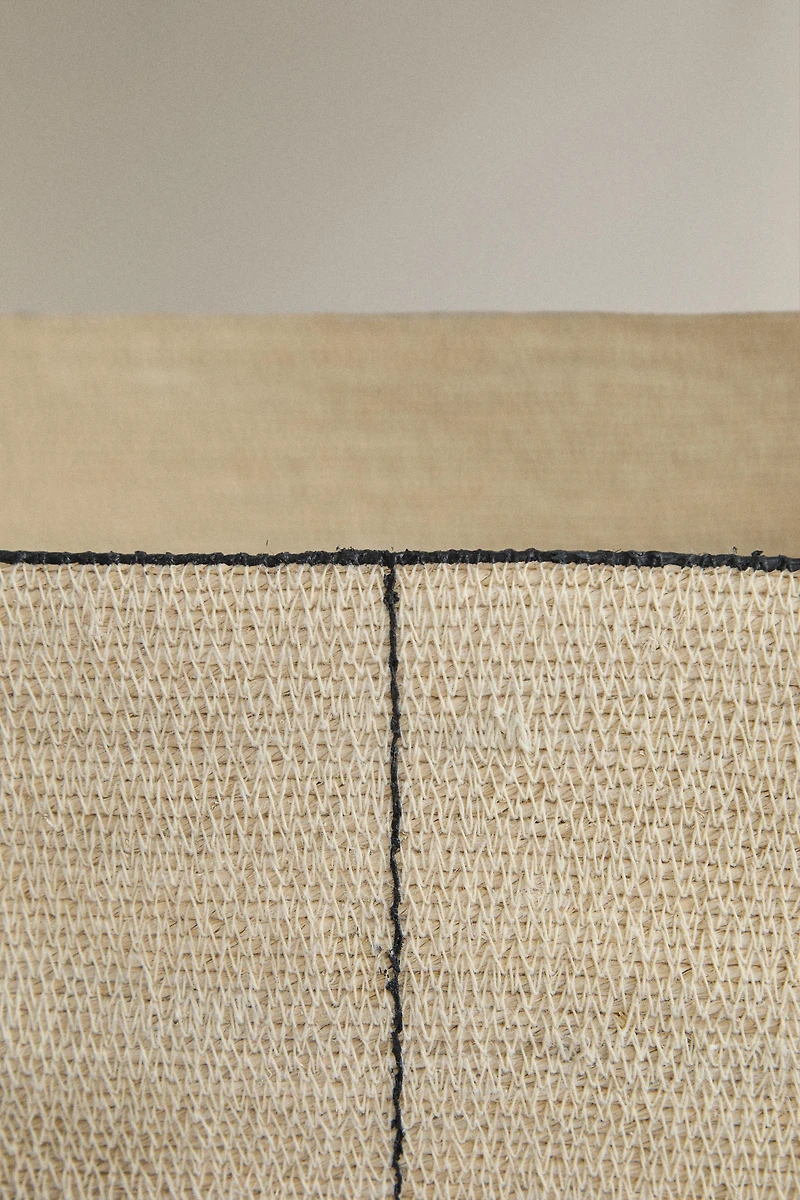 SQUARE BASKET WITH LINE