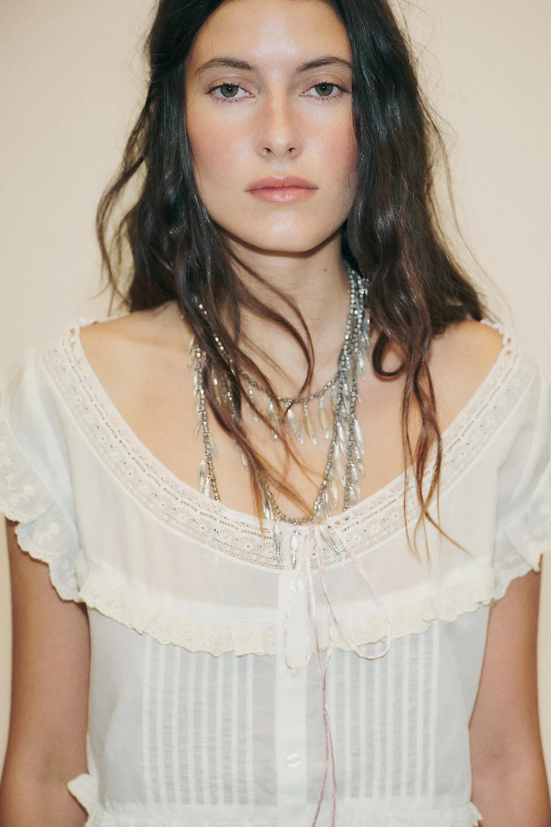 EMBROIDERED GAUZE BOW CROP TOP