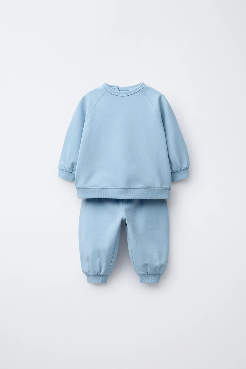 ENSEMBLE SWEAT ET PANTALON JOGGER