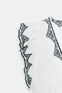 ZW COLLECTION CONTRAST EMBROIDERED TOP