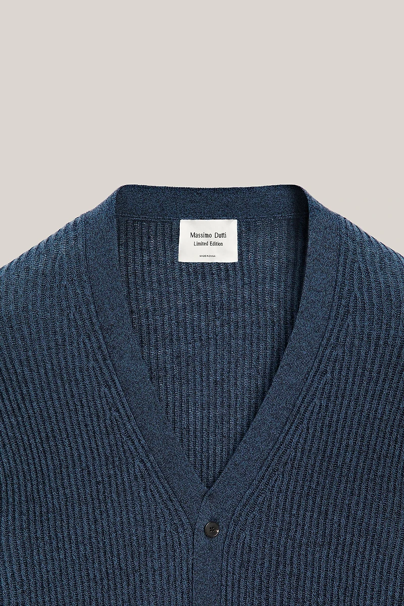 Knit V-neck cardigan - LIMITED EDITION
