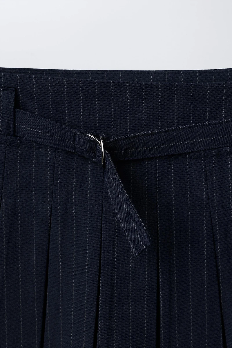 PINSTRIPE BELTED SKIRT