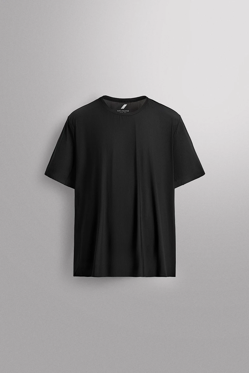 LIGHTWEIGHT TECHNICAL T-SHIRT