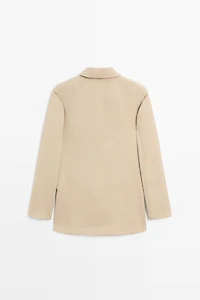 Flowing buttoned blazer
