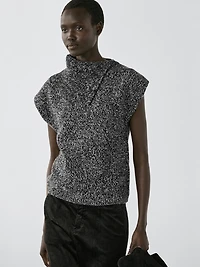 Mouliné knit vest with collar detail