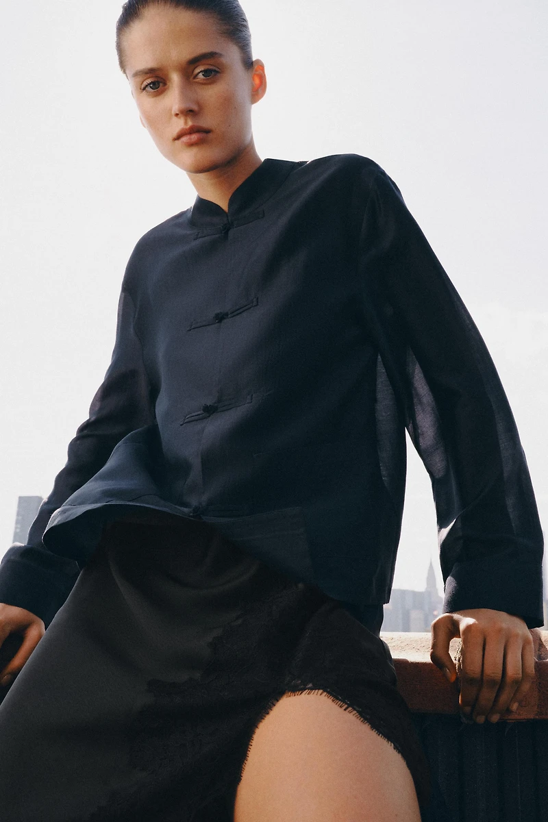 SATIN EFFECT FROG CLASP SHIRT ZW COLLECTION