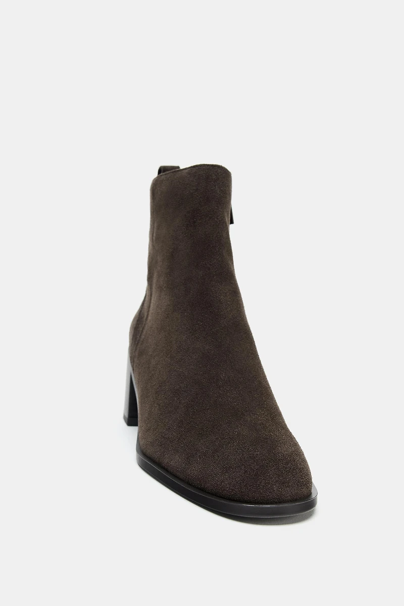 BOTTINES EN CROÛTE DE CUIR À TALONS LARGES