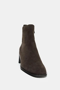 BOTTINES EN CROÛTE DE CUIR À TALONS LARGES