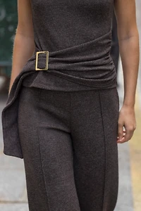 SOFT BUCKLE TOP