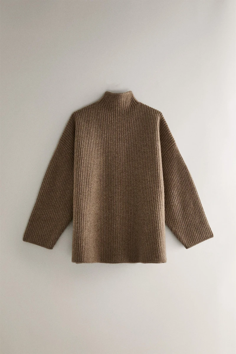 CASHMERE SWEATER