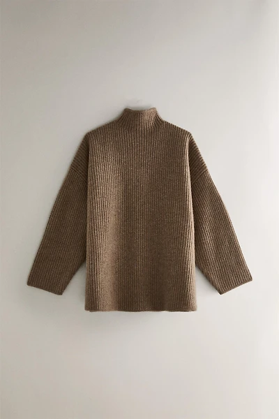CASHMERE SWEATER