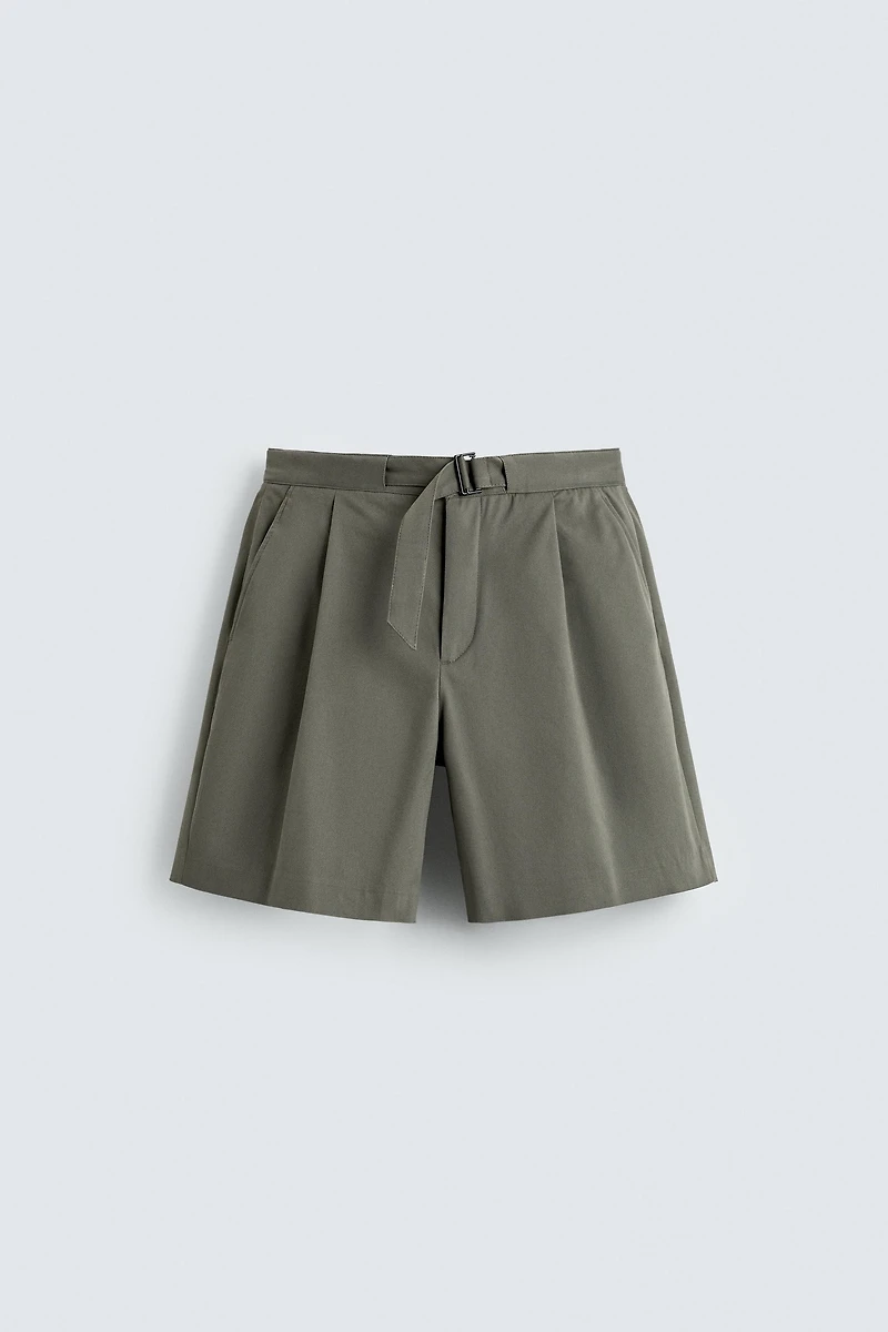 RELAXED FIT PLEATED BELTED SHORTS