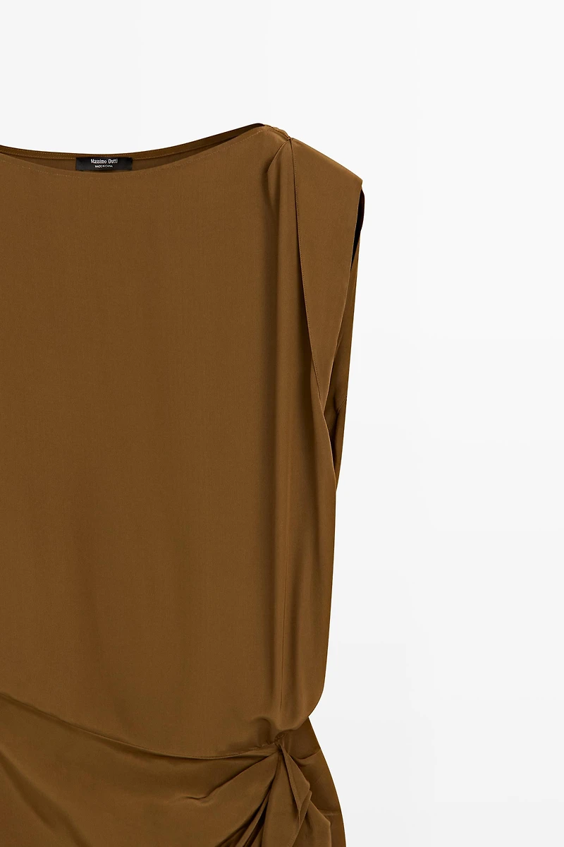 Robe midi fluide à détail drapé