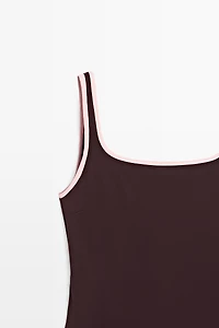 Contrast plain swimsuit