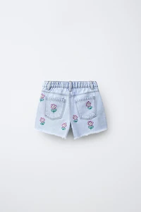 EMBROIDERED MOM FIT DENIM SHORTS