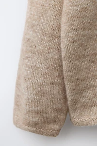 WOOL AND CASHMERE BLEND SWEATER