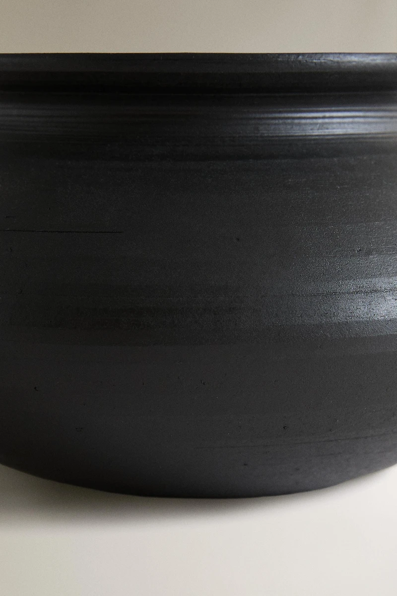 KENZAN OVAL DECORATIVE VASE