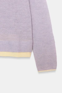 CONTRAST TRIM KNIT SWEATER