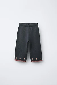 PANTALON JUPE-CULOTTE EN MAILLE FLEURS BRODÉES
