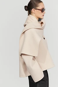 Manteau court détail écharpe